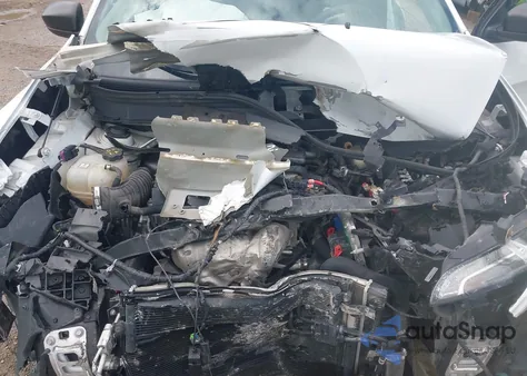 2014 Jeep Cherokee Sport z USA, uszkodzony, nr VIN 1C4PJLAB2EW104555